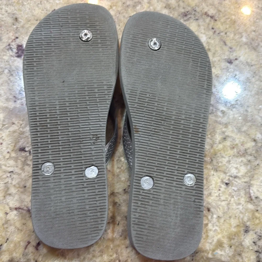Havaianas Women’s Top Crystal Peace sign flip flops Silver Size 9/10
